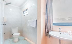 OYO 94759 Hotel Taman Cibinong